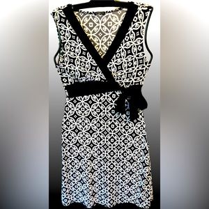 Maurices XS ❤️ Beautiful Black and White Dress 👗